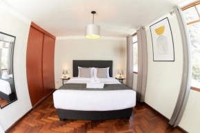 Lovely 3bedroom apt infront Sta Catalina Monastery